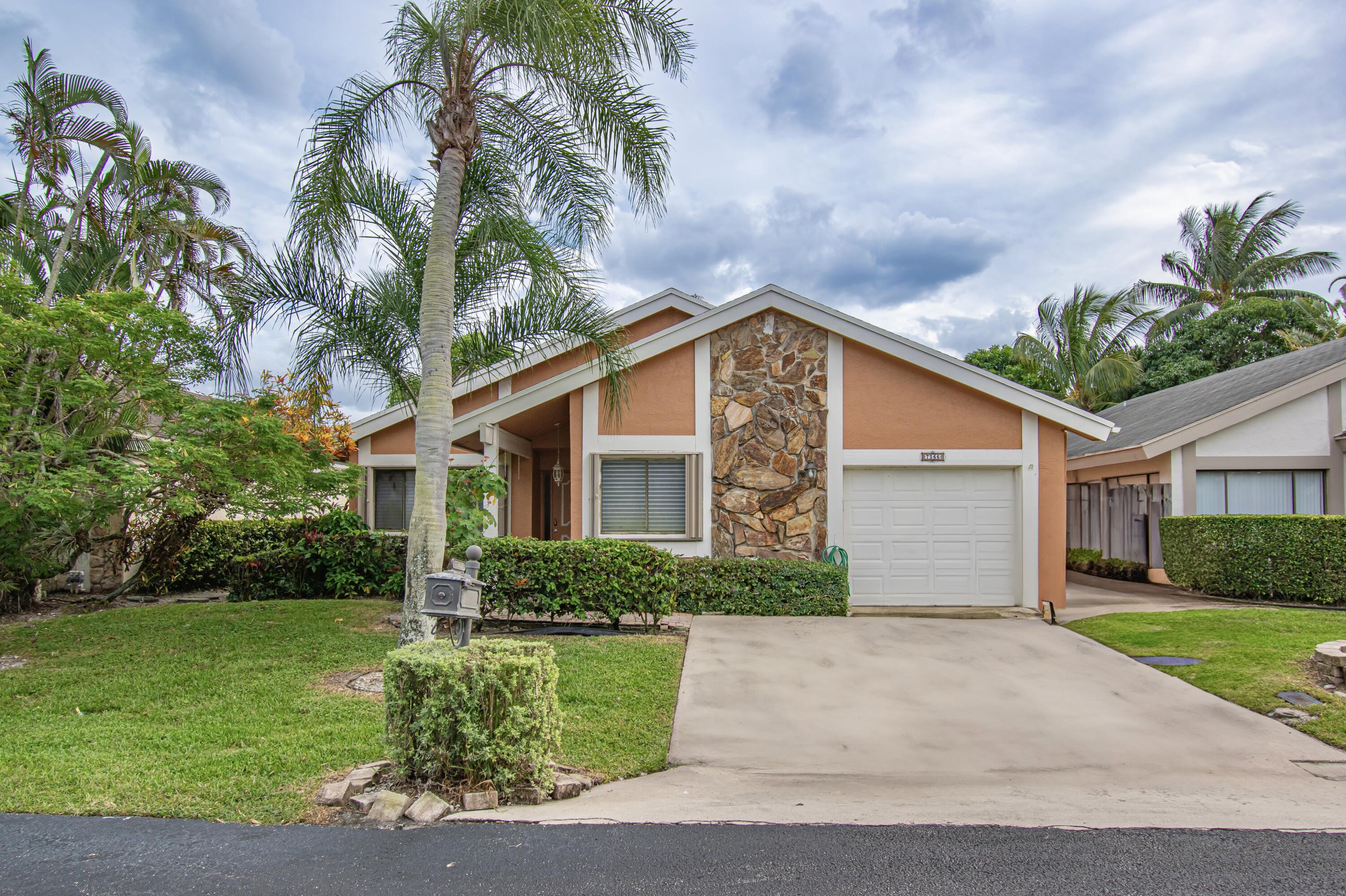 7566 Martinique Boulevard Boca Raton, FL 33433 - Photo 1 of 31 182B7F0B-0F4F-4EA3-AC1D-6623923E154D