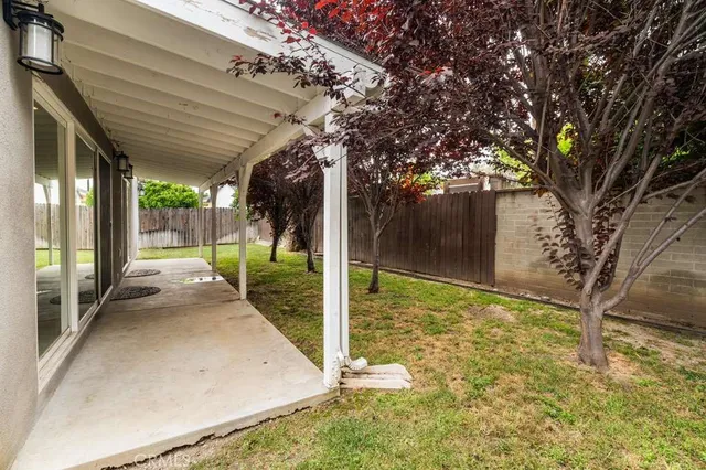 $5,300 | 17814 Rhoda Street, Encino, CA 91316