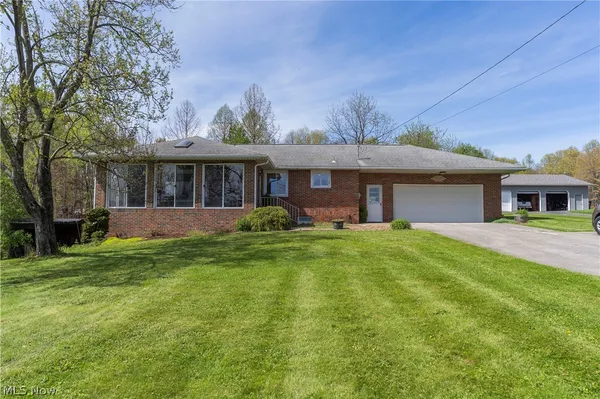$250,000 | 7903 East Liberty Street, Hubbard, OH 44425