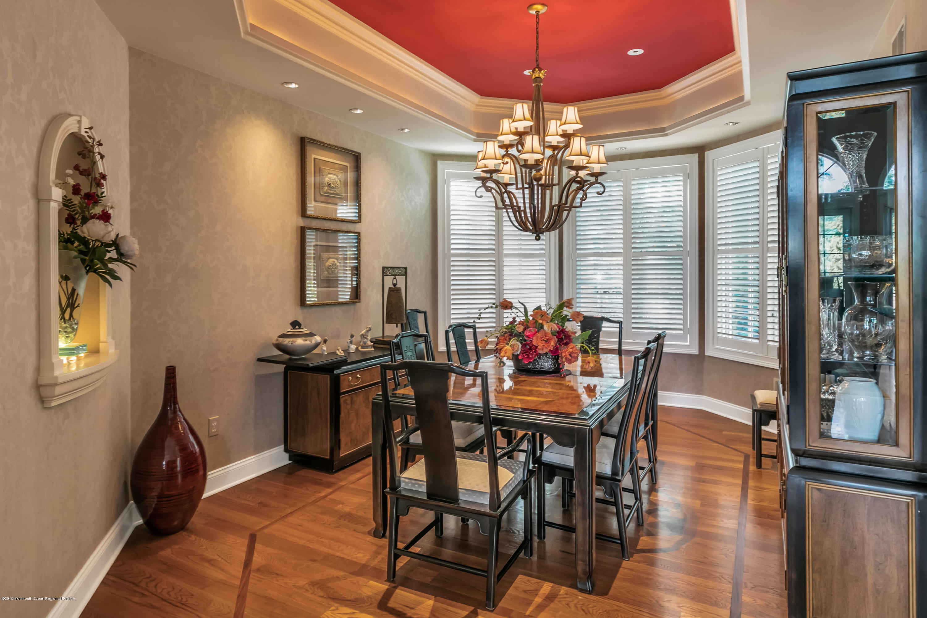 632 Oceanview Road Brielle, NJ 08730 - Photo 24 of 71 Dining Room w Tray Lit Ceiling