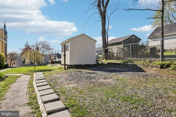 $399,900 | 207 Amelia Street, Mont Clare, PA 19453