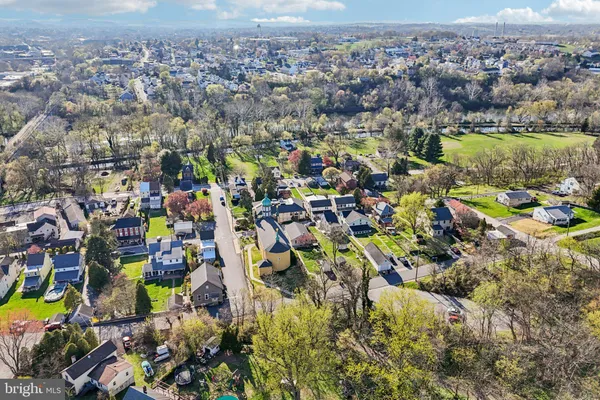 $399,900 | 207 Amelia Street, Mont Clare, PA 19453