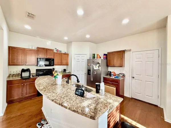 $2,400 | 9044 Aspen Hollow Place, Unit 9044, Riverview, FL 33578