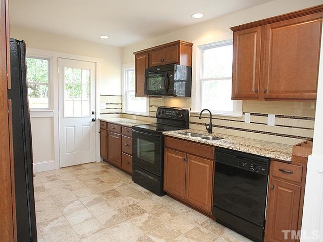 110 Lincoln Court Raleigh, NC 27610 - Photo 9 of 25 Gallery Image 9