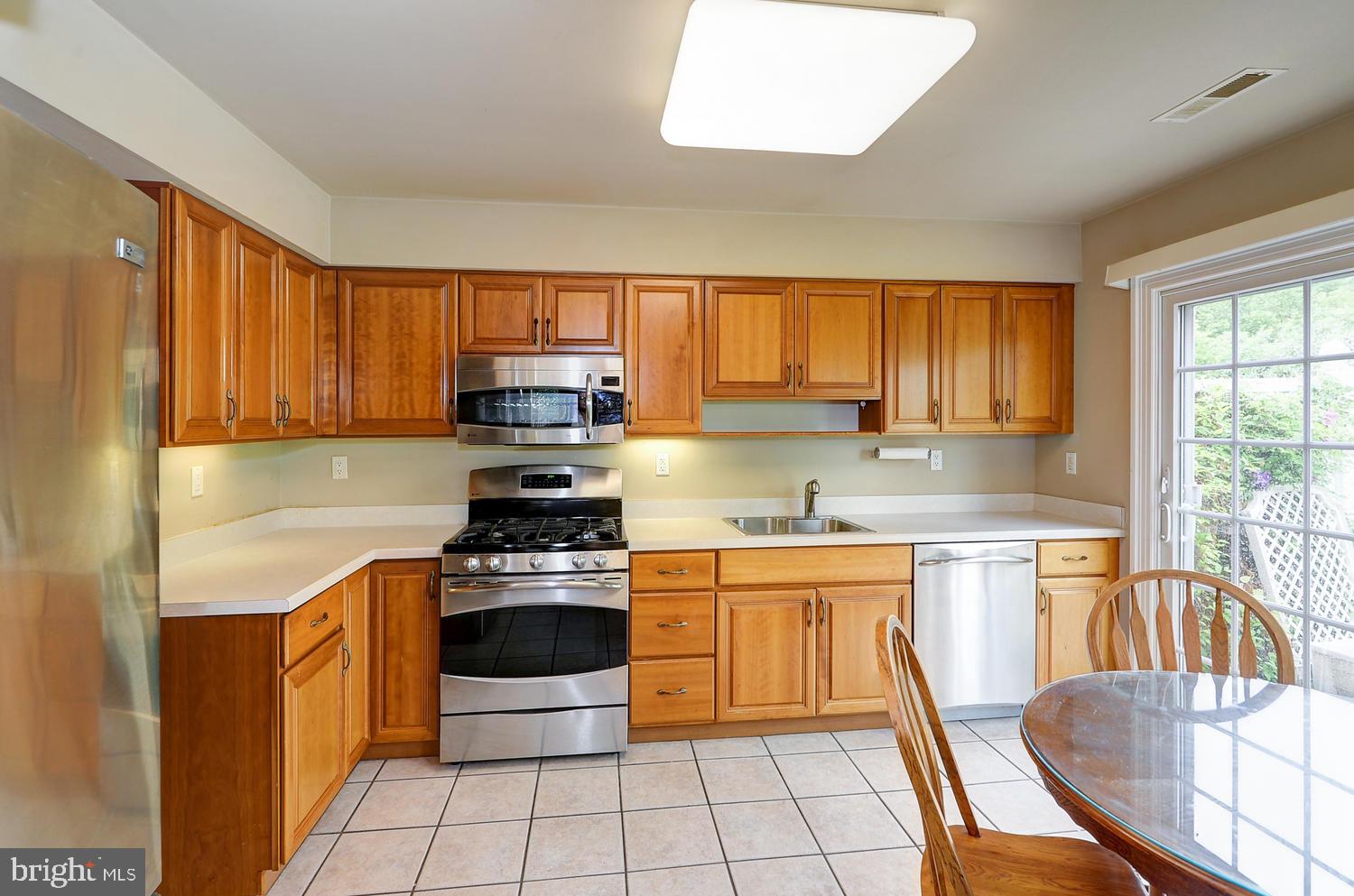 32 Pizzullo Road Hamilton, NJ 08690 - Photo 11 of 30 Kitchen