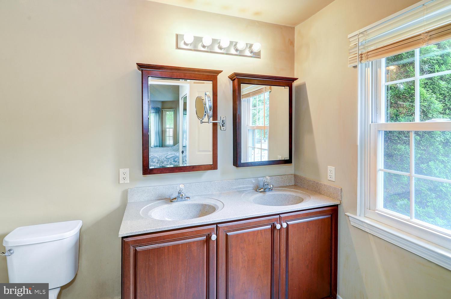 32 Pizzullo Road Hamilton, NJ 08690 - Photo 18 of 30 Master Bath