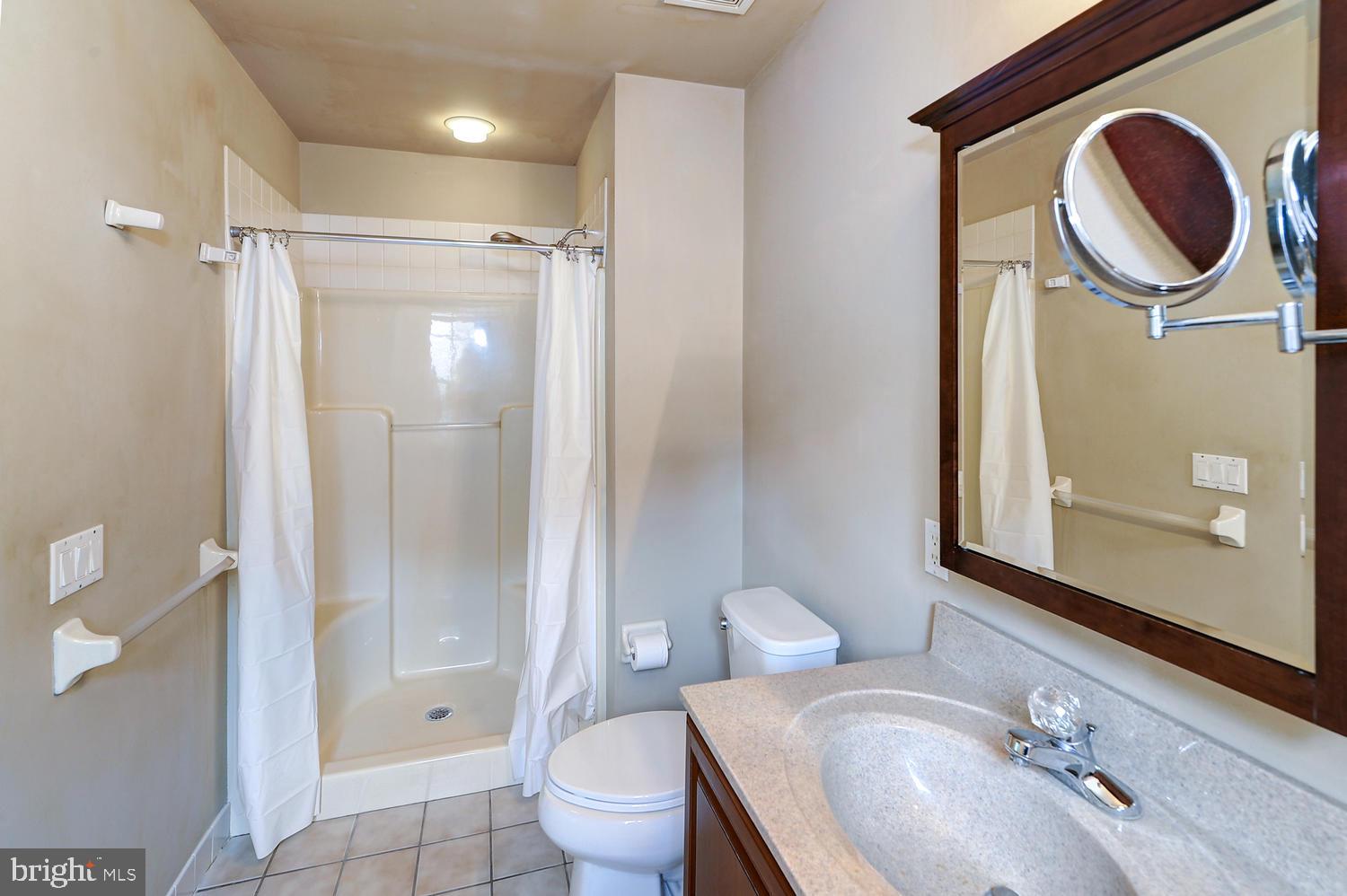 32 Pizzullo Road Hamilton, NJ 08690 - Photo 24 of 30 Upper Bath