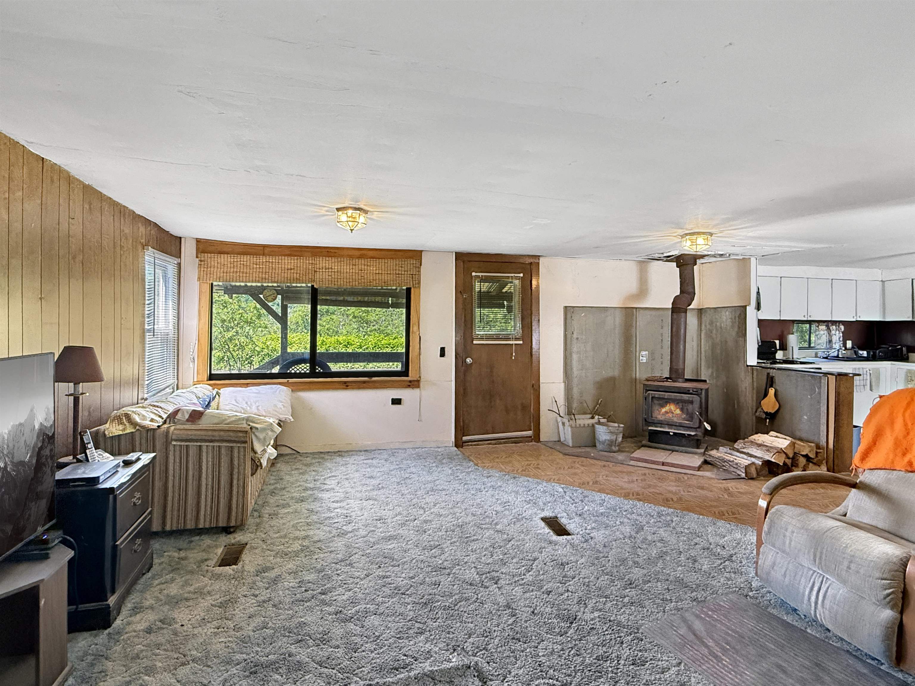 1116 Halls Stream Road Pittsburg, NH 03592 - Photo 2 of 20