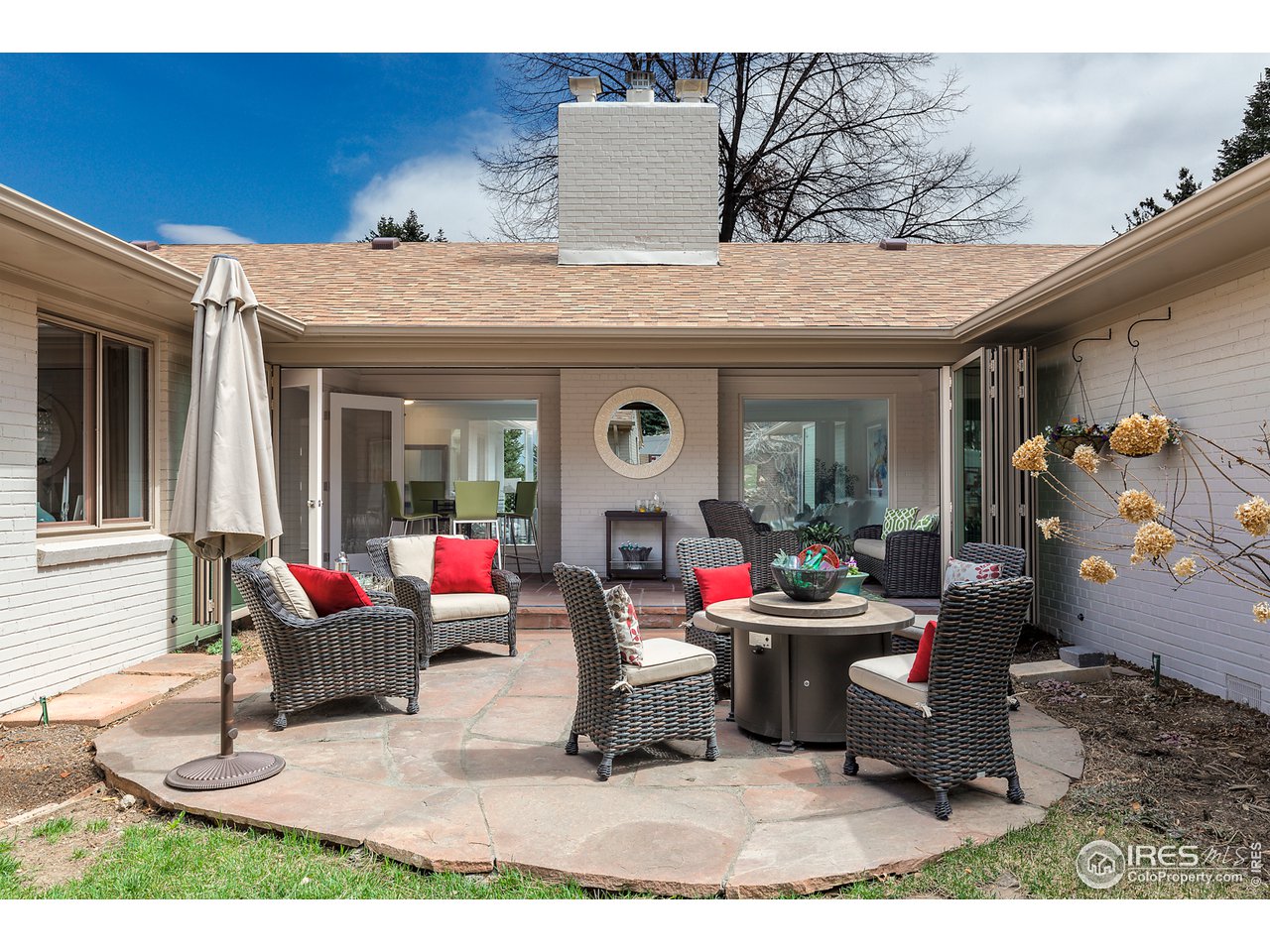 733 13th Street Boulder, CO 80302 - Photo 33 of 37 a living room with furniture and a large window