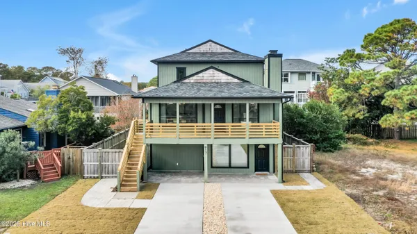 $925,000 | 917 Riptide Lane, Carolina Beach, NC 28428