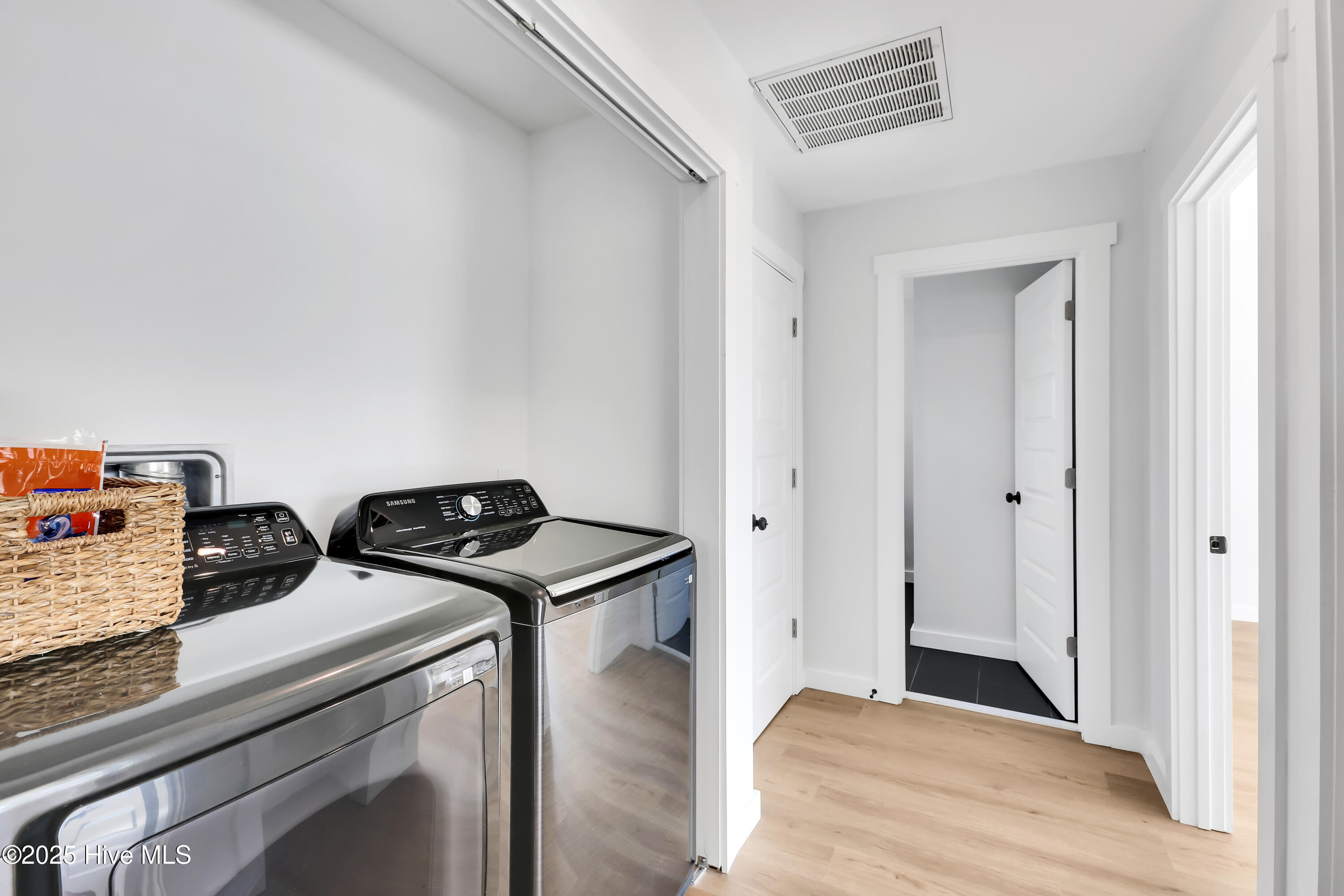 917 Riptide Lane Carolina Beach, NC 28428 - Photo 32 of 57 917RiptideLane-29