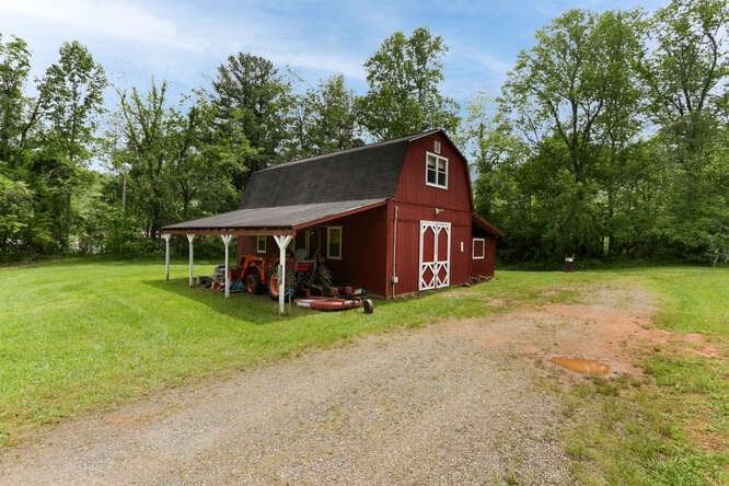 1884 Bethabara Road Hayesville, NC 28904 - Photo 35 of 41 Gallery Image 35