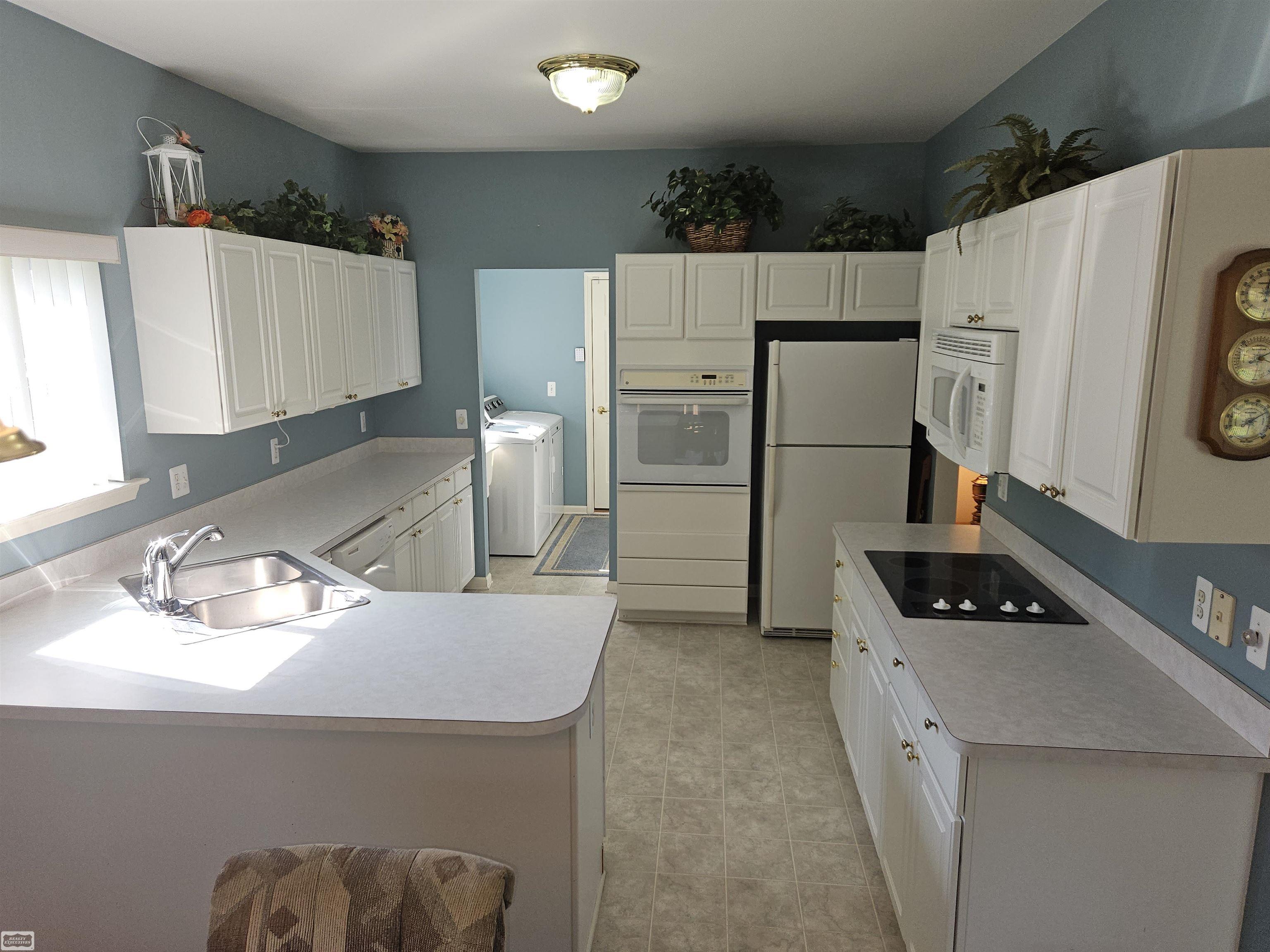 8195 Huntington Ridge Court Washington, MI 48094 - Photo 12 of 32 Gallery Image 12