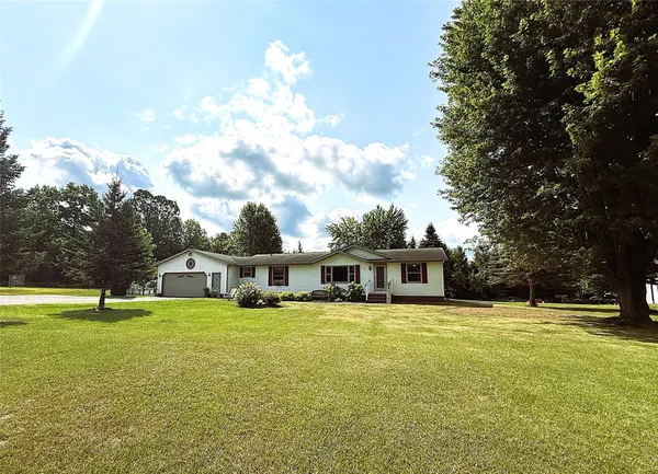 $430,000 | W9603 Ducommun Road, Ladysmith, WI 54848