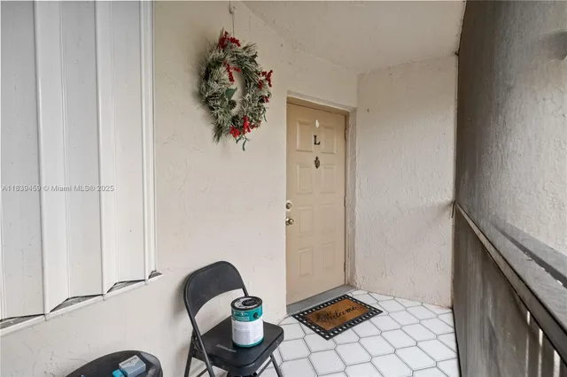 $269,000 | 889 Hamilton Drive, Unit 889L, Homestead, FL 33034