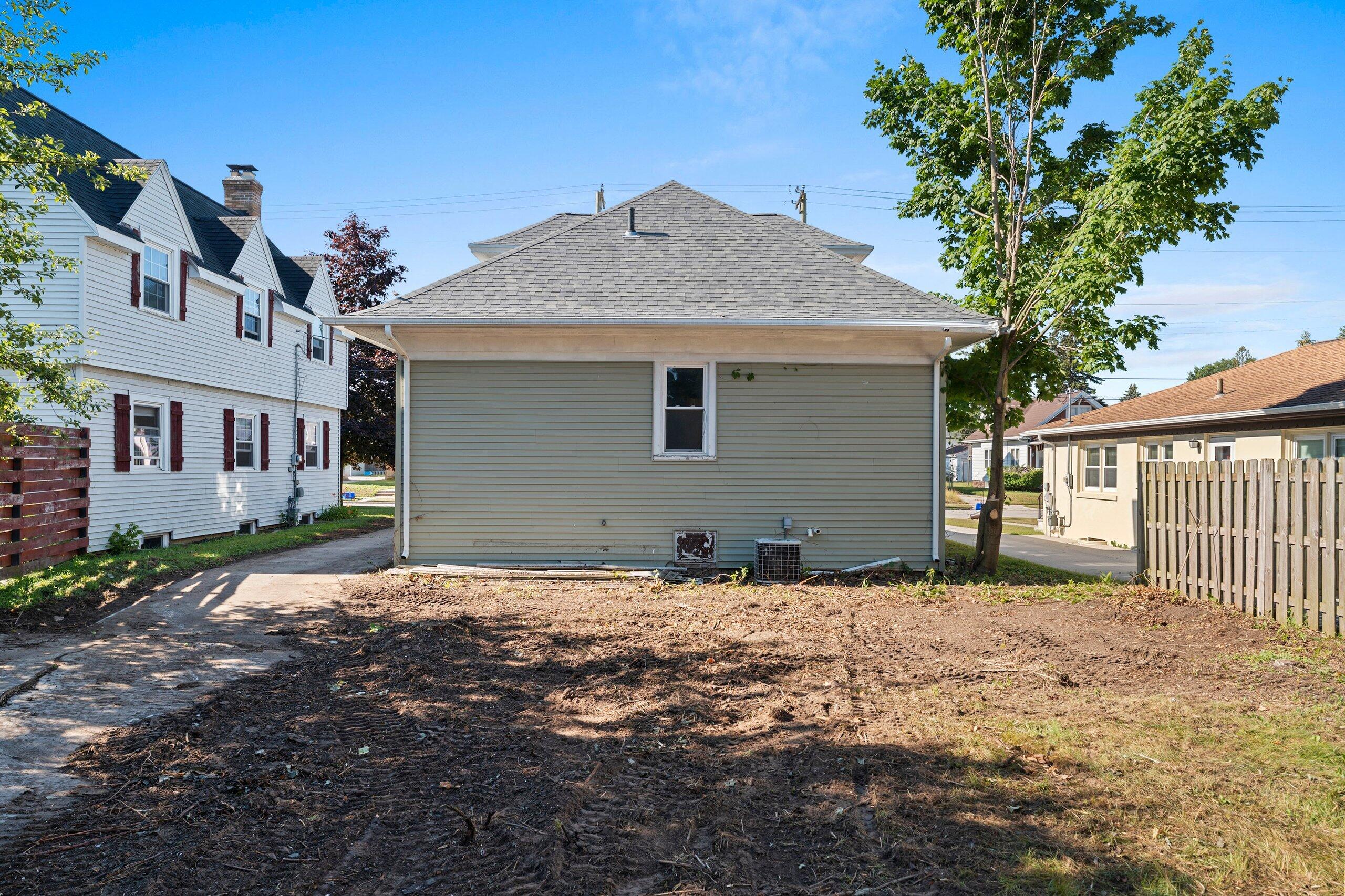 1718 28th Street Two Rivers, WI 54241 - Photo 33 of 38 009-171828thStreet-TwoRivers-WI-54241-SM
