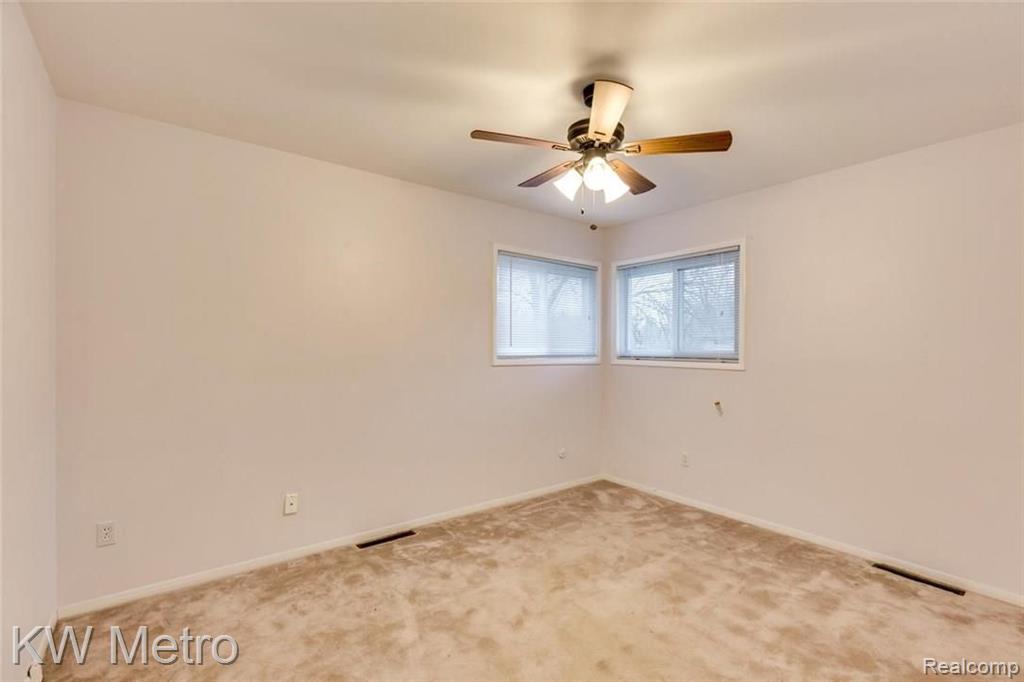 145 Wimpole Drive Rochester Hills, MI 48309 - Photo 13 of 21