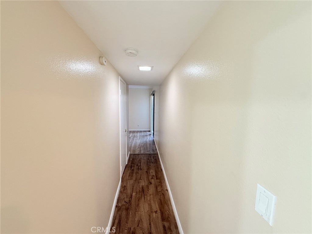 2121 Scott Road, Unit 104 Burbank, CA 91504 - Photo 14 of 27 MASTER ROOM HALLWAY - by Peter Yahiayan - CALL FOR ALL YOUR REAL ESTATE NEEDS