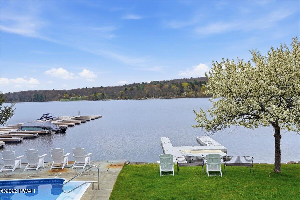 114 Shore Road Tafton, PA 18464 - Photo 18 of 135 Gallery Image 18