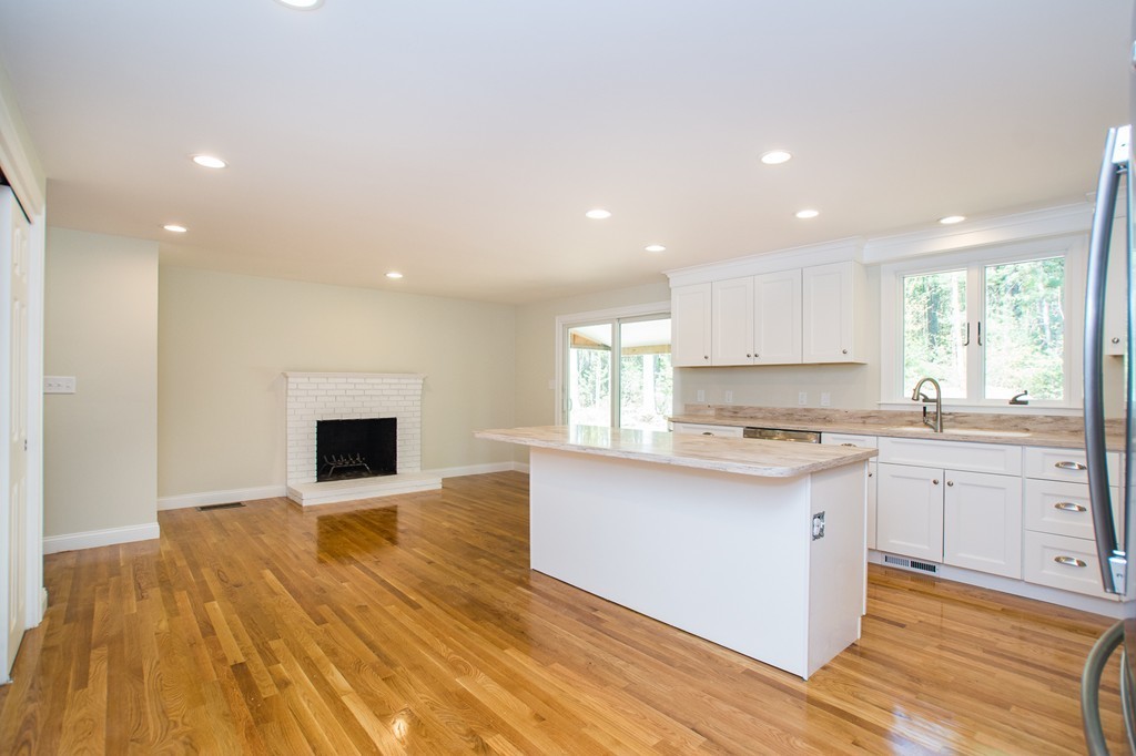 80 Carl Road Walpole, MA 02081 - Photo 18 of 30 Gallery Image 18