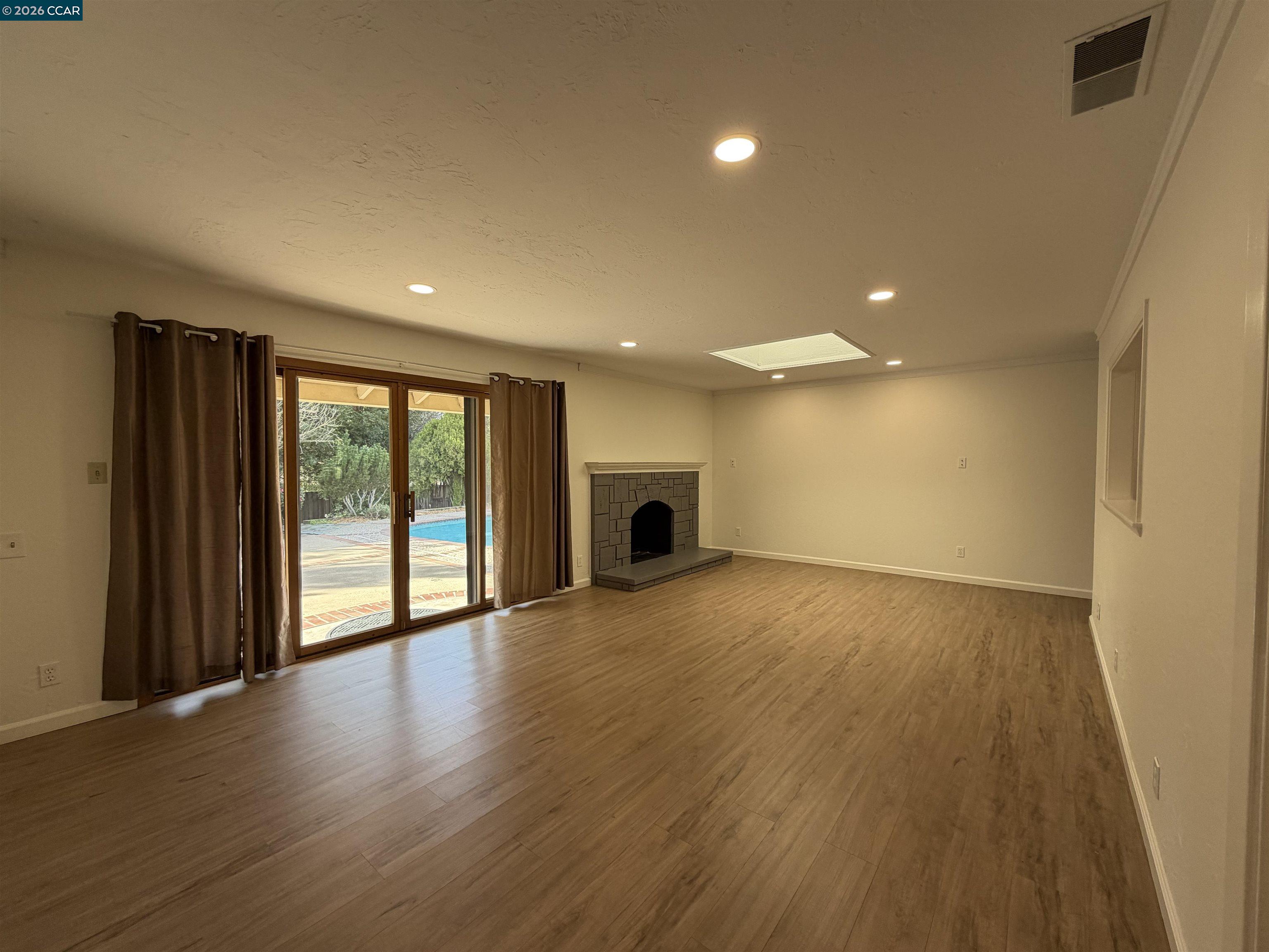 2994 Roundhill Road Alamo, CA 94507 - Photo 7 of 27