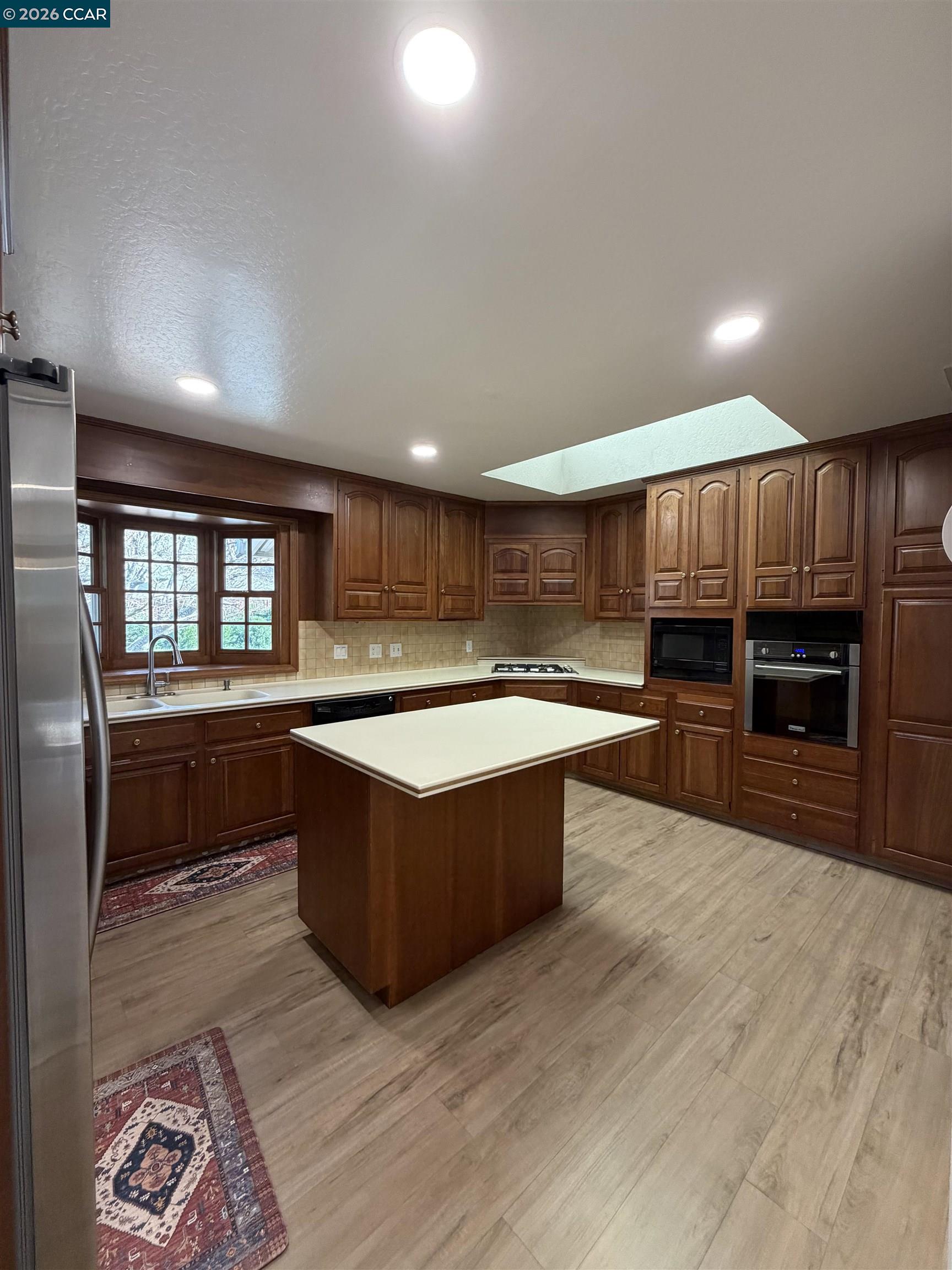 2994 Roundhill Road Alamo, CA 94507 - Photo 9 of 27