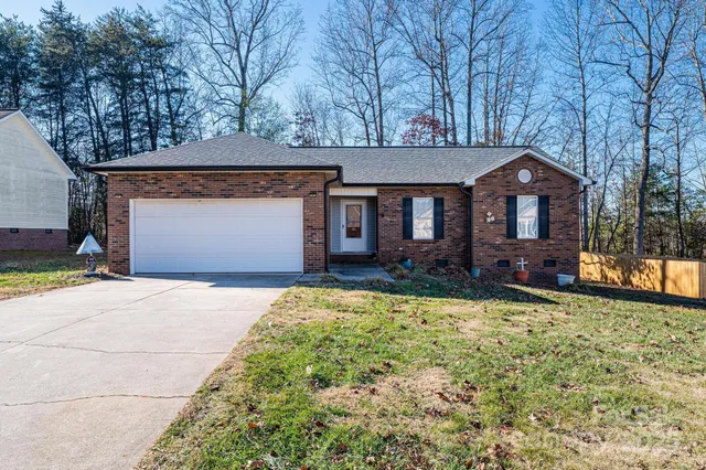 $260,000 | 818 Gemcrest Drive Northeast, Conover, NC 28613