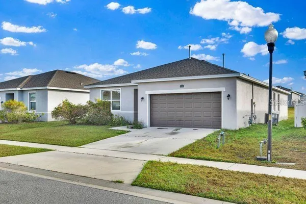 $2,200 | 3345 Curlew Avenue, Leesburg, FL 34748