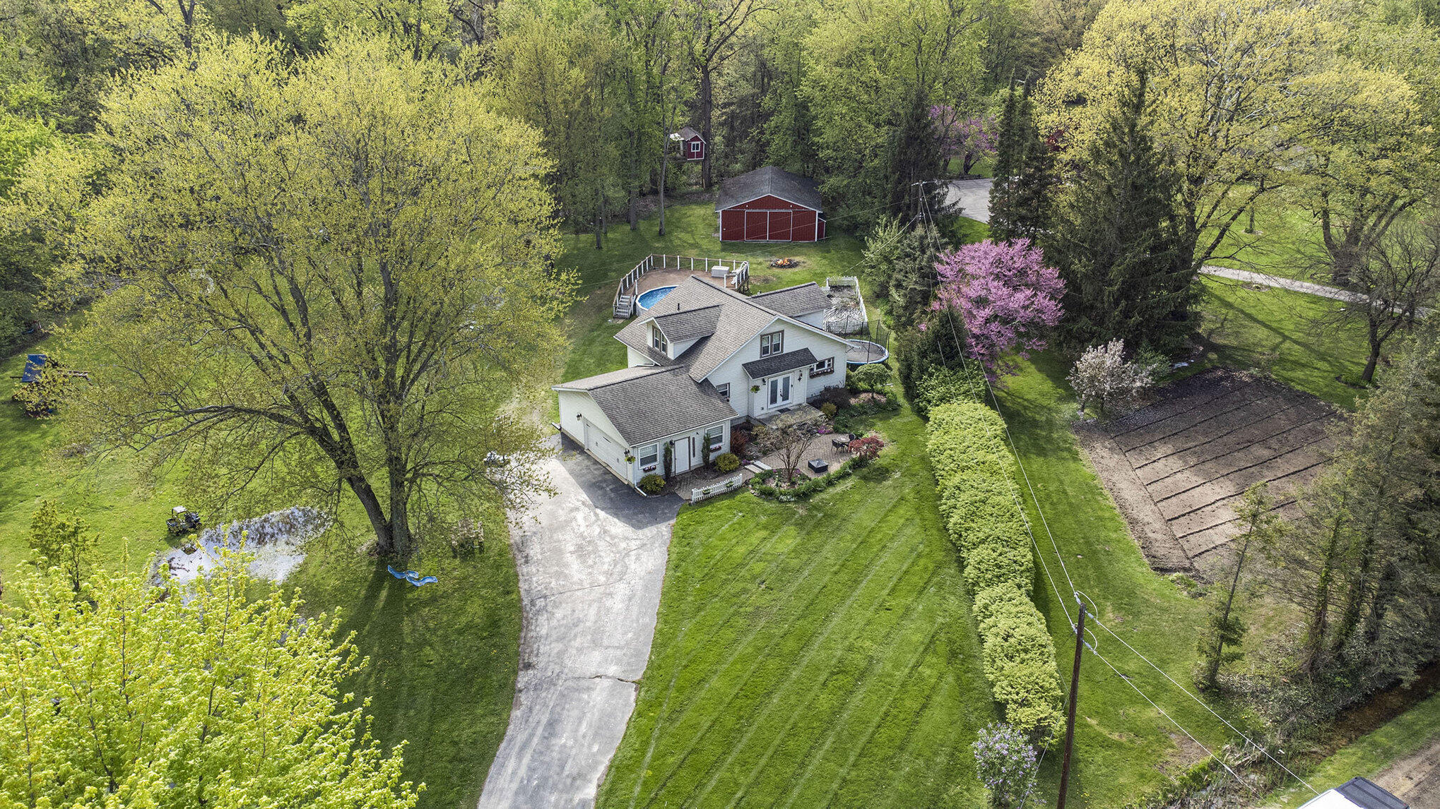 22128 Bell Road New Boston, MI 48164 - Photo 31 of 33 034_dji_0530_123