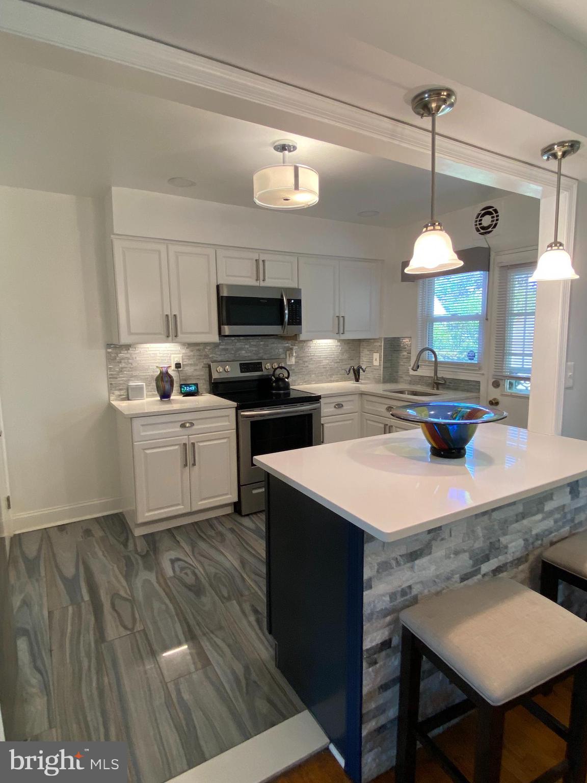 6225 Marlora Road Baltimore, MD 21239 - Photo 5 of 22