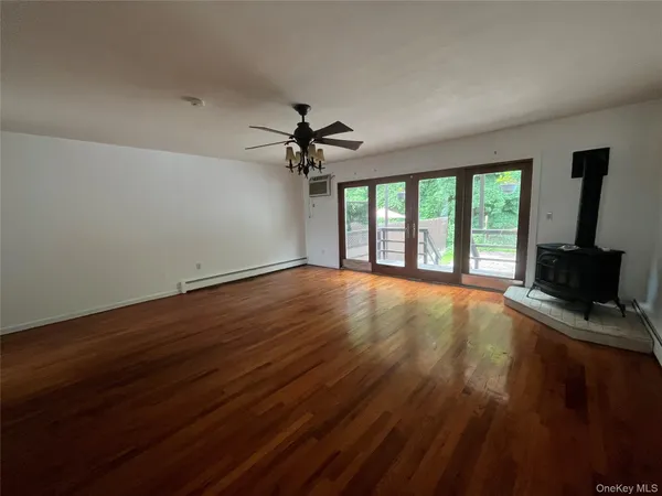 $3,200 | 156 Coolidge Street, Haverstraw, NY 10927