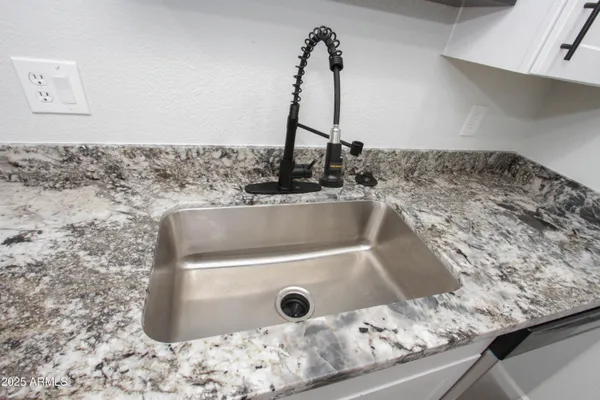 $175,000 | 3119 West Cochise Drive, Unit 109, Phoenix, AZ 85051