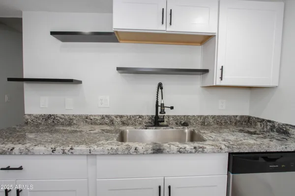 $175,000 | 3119 West Cochise Drive, Unit 109, Phoenix, AZ 85051