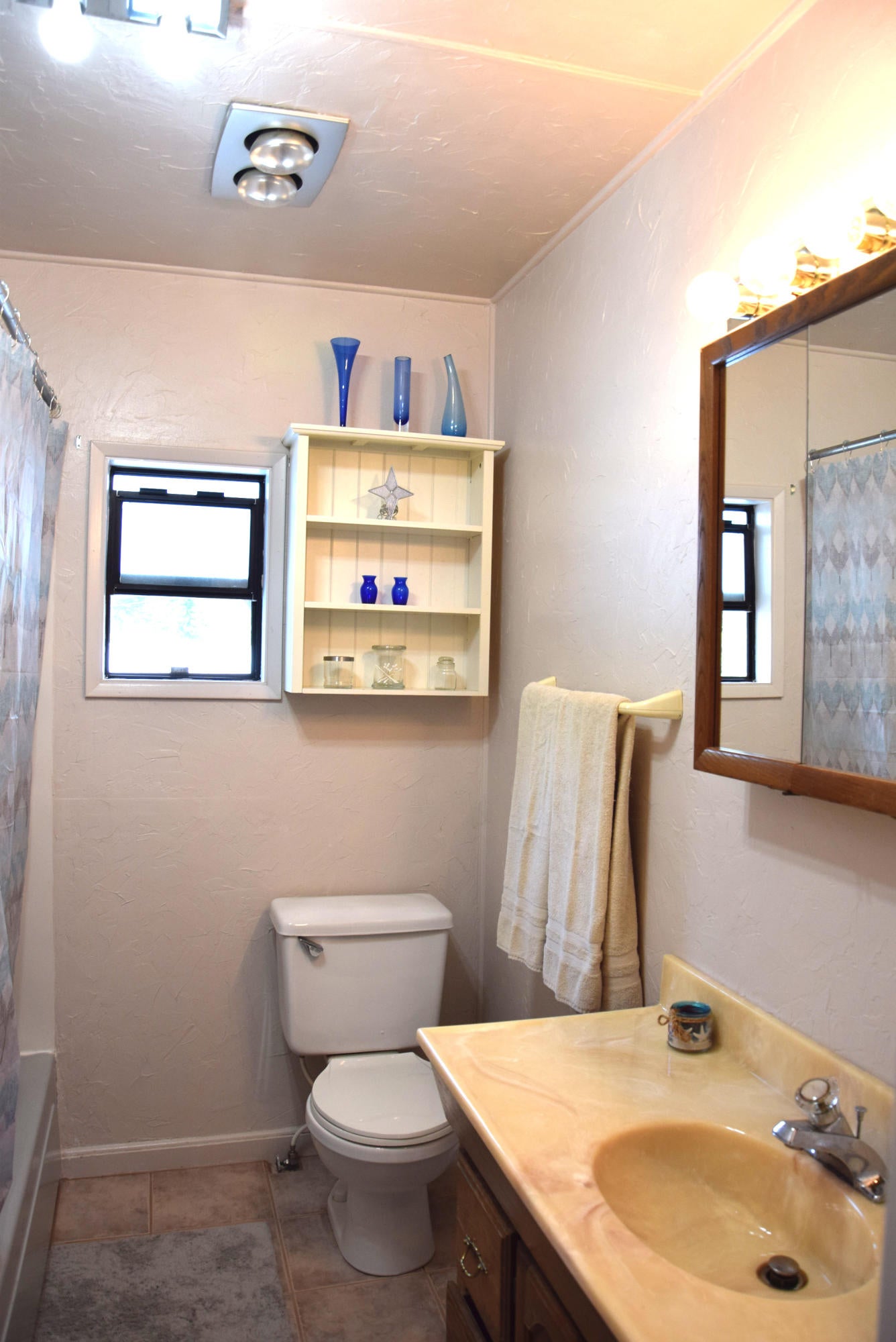 481 South 19th Street Reedsport, OR 97467 - Photo 17 of 28 17 - Bathroom
