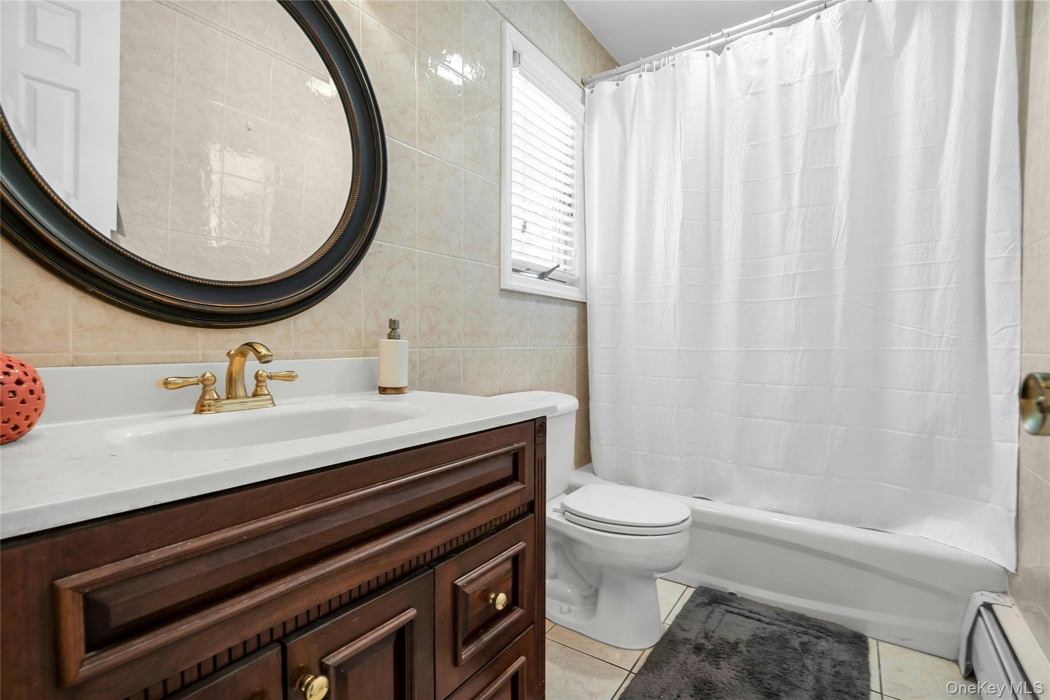 34 Aberdeen Road Smithtown, NY 11787 - Photo 15 of 38