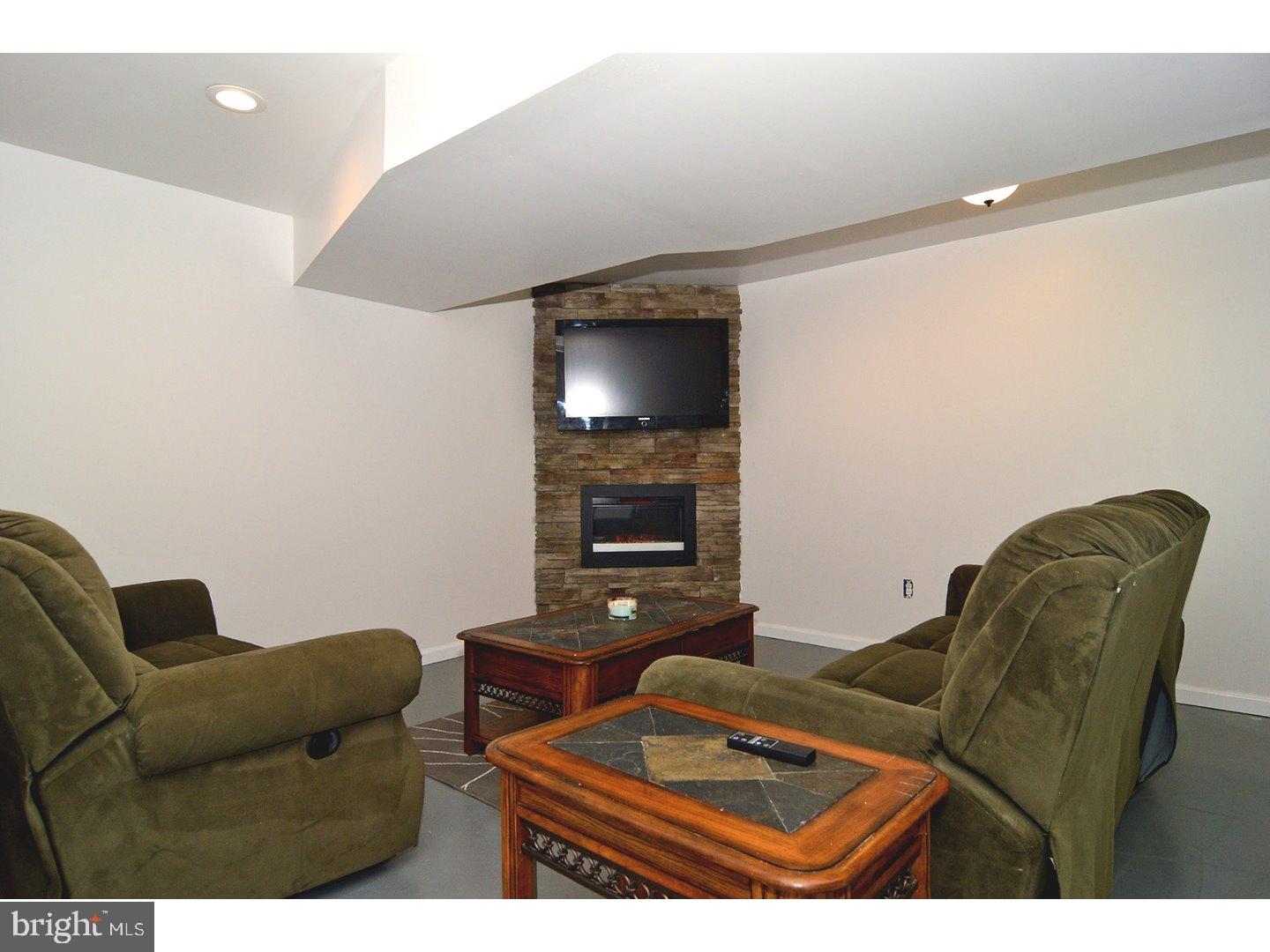430 Racite Road Alburtis, PA 18011 - Photo 21 of 25 Family Room
