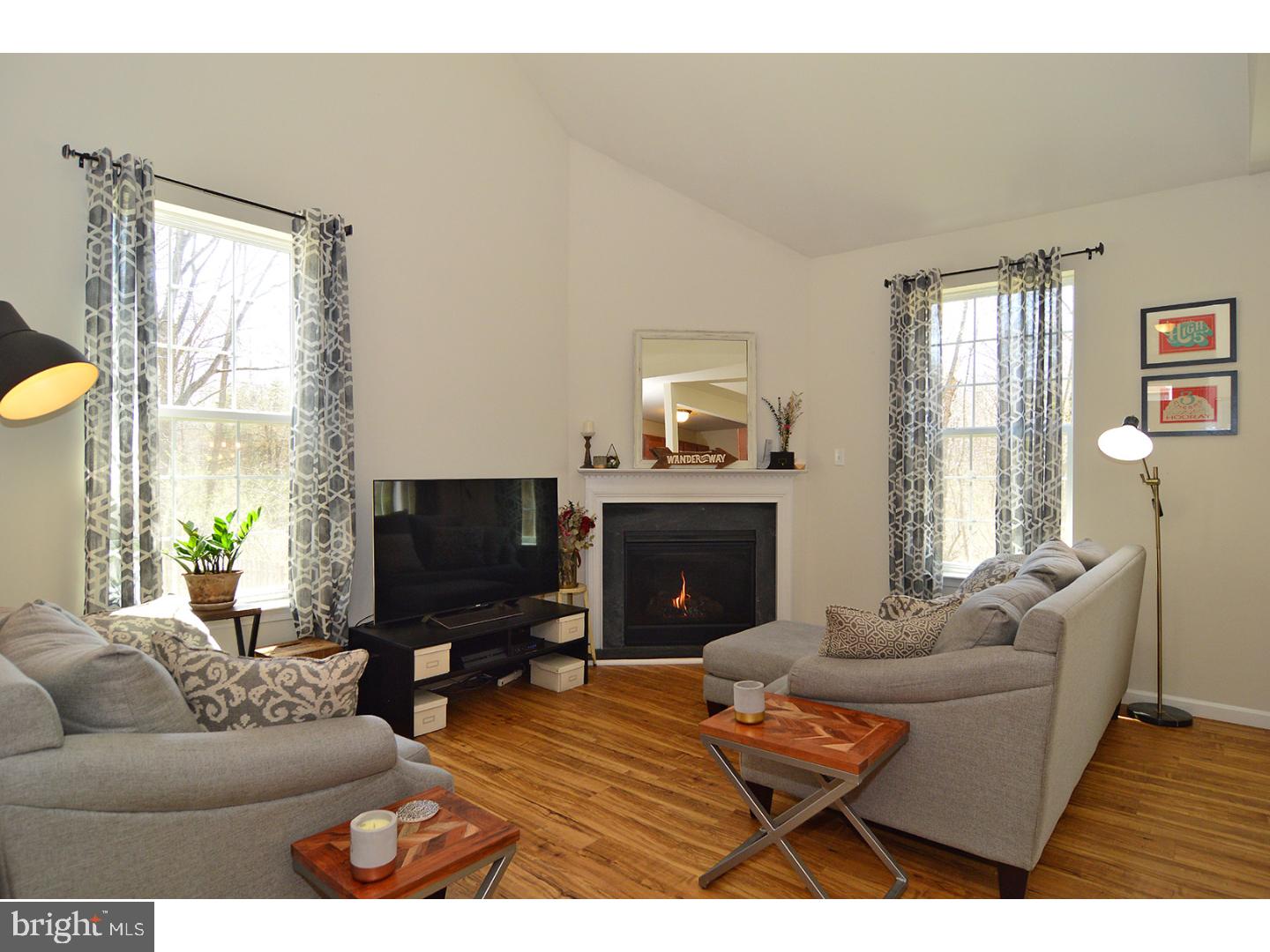 430 Racite Road Alburtis, PA 18011 - Photo 9 of 25 Living Room