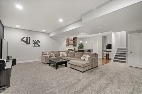 $875,000 | 15854 West 165th Terrace, Olathe, KS 66062