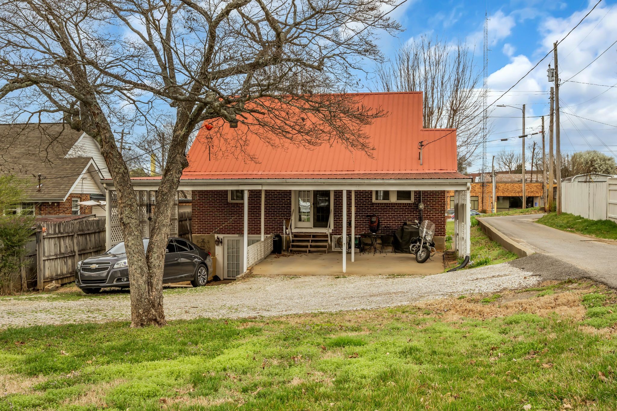 104 West Chestnut Street Dickson, TN 37055 - Photo 26 of 27 a view of a house with backyard