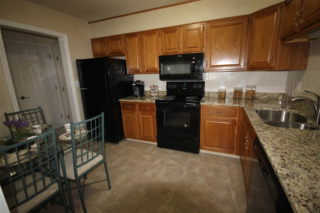 490 North River Road, Unit 31 Manchester, NH 03104 - Photo 1 of 11 Gallery Image 1