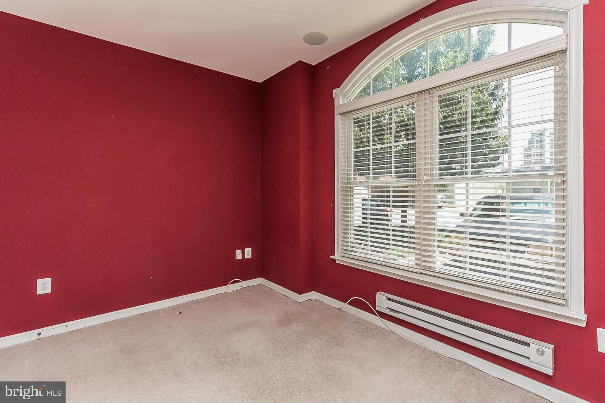 1330 Decatur Street Baltimore, MD 21230 - Photo 15 of 30 Living Room