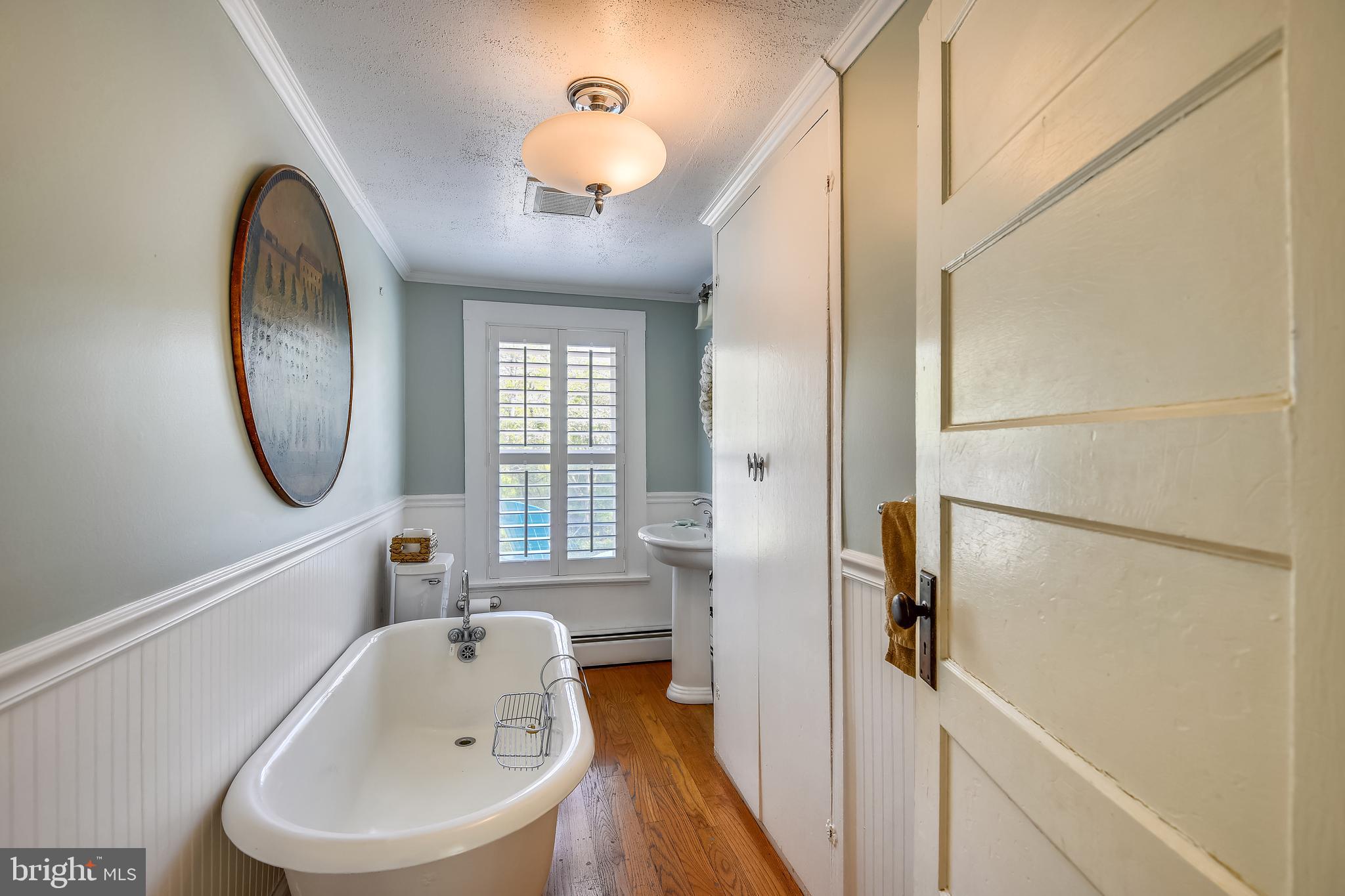 466 Leitch Road Tracys Landing, MD 20779 - Photo 27 of 93 Full bath on main level