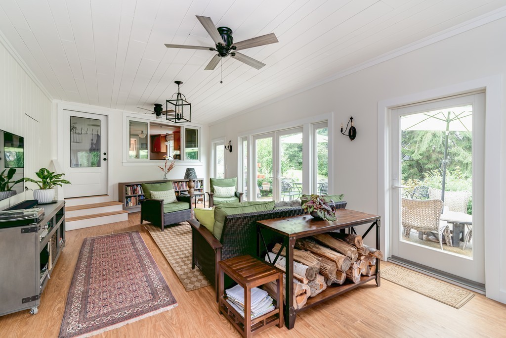 33 Jackson Road Scituate, MA 02066 - Photo 3 of 21