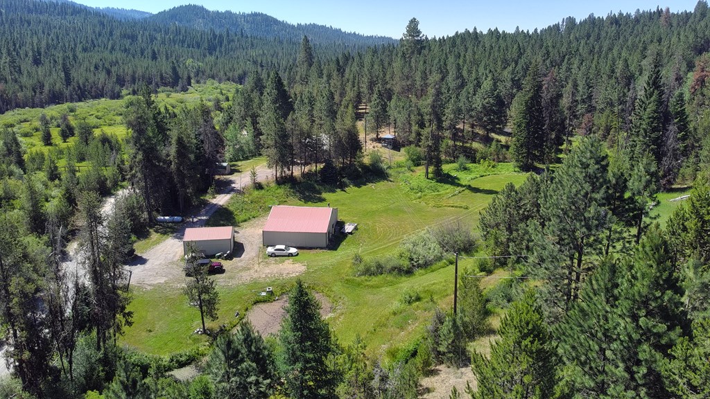 10525 Skunk Creek Road Cascade, ID 83611 - Photo 4 of 41 Beautiful area