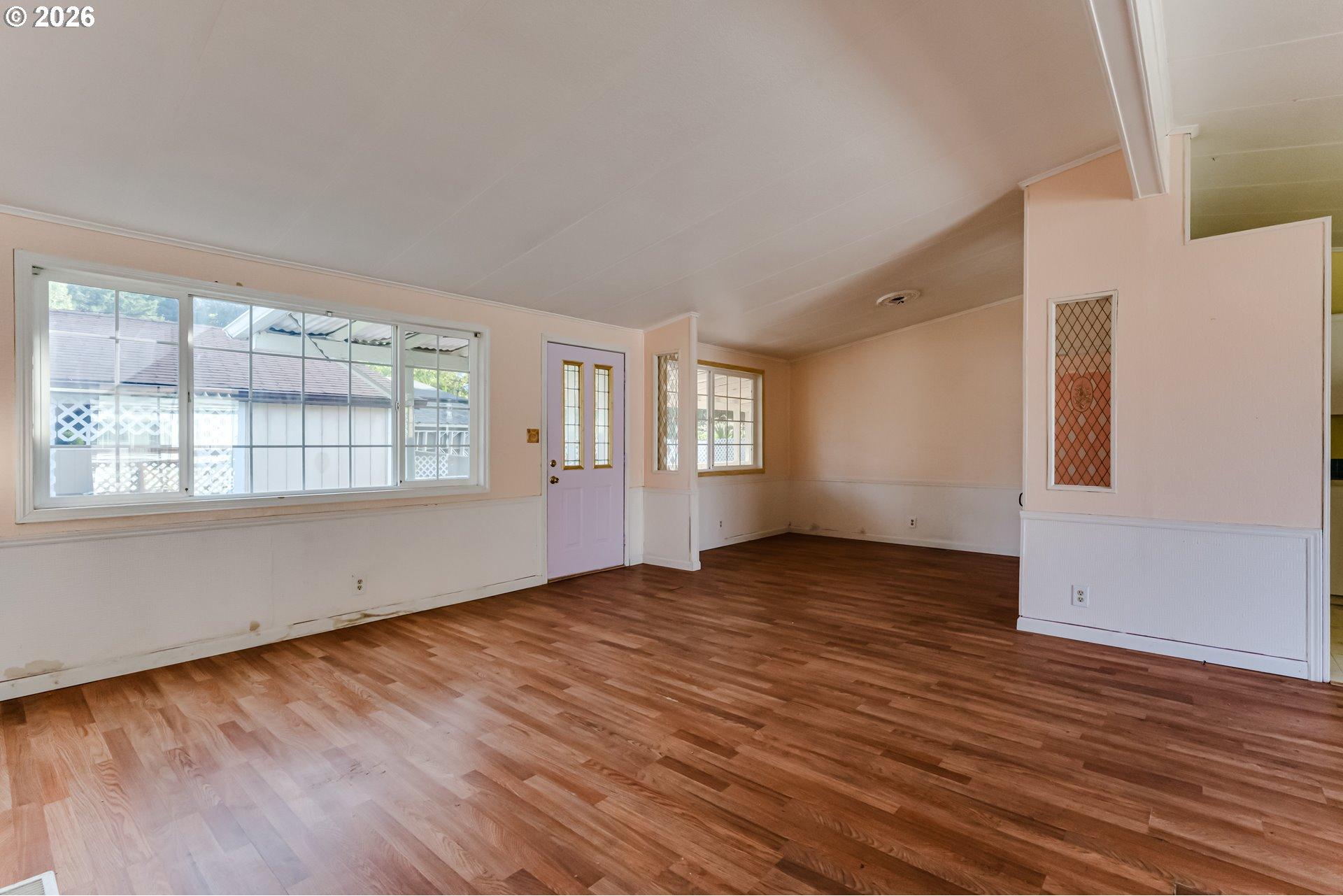 658 South 57th Street, Unit 55 Springfield, OR 97478 - Photo 6 of 38 Gallery Image 6