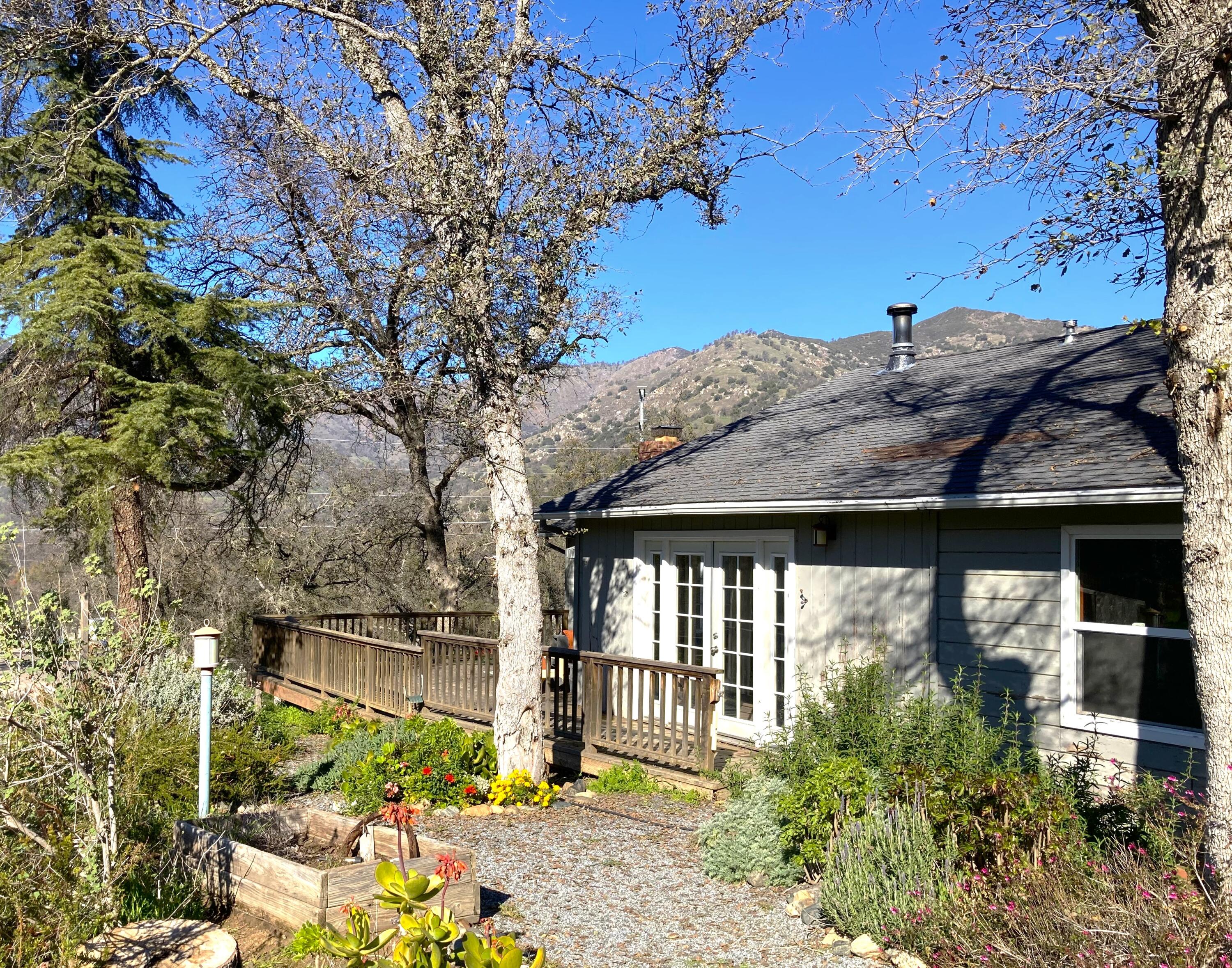 43560 Skyline Drive Three Rivers, CA 93271 - Photo 3 of 21 2