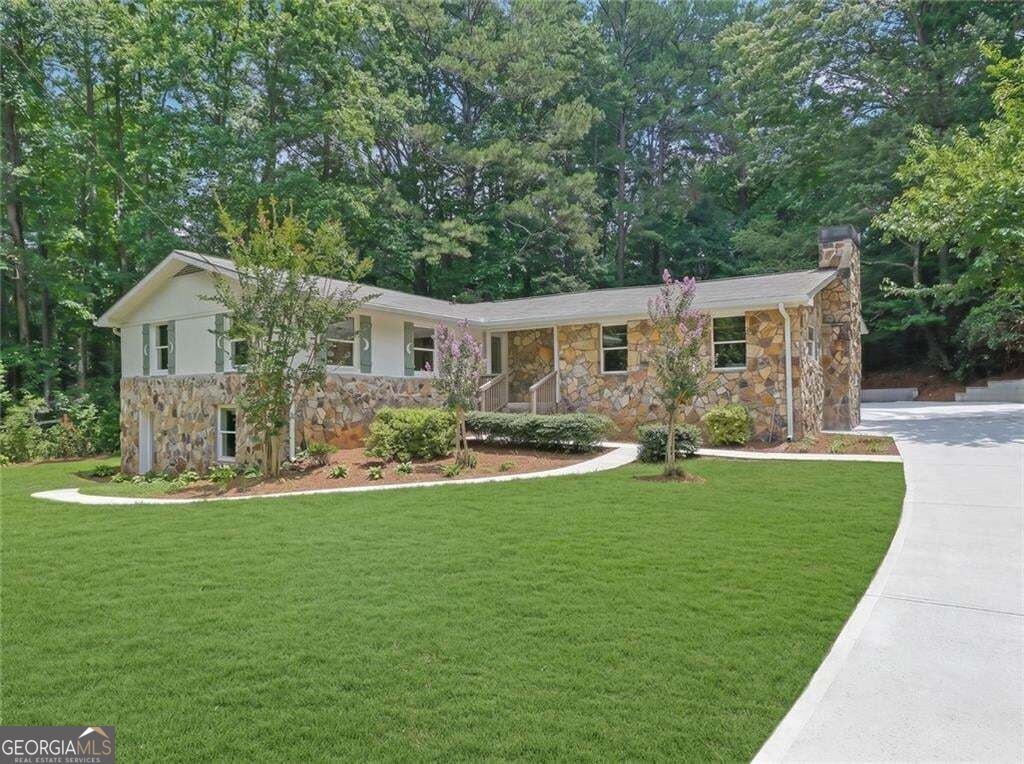 2270 Addison Road Northeast Marietta, GA 30066 - Photo 3 of 36 Gallery Image 3