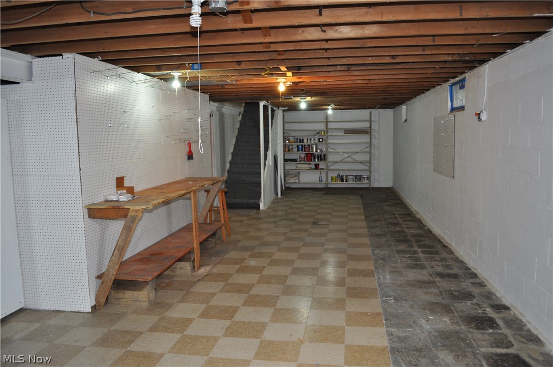 8262 Navarre Road Southwest Massillon, OH 44646 - Photo 21 of 26 huge rec room
