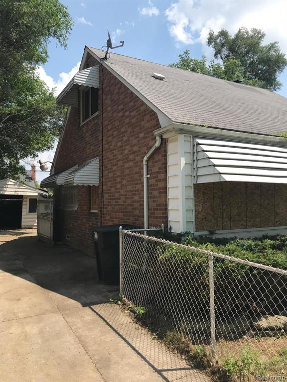 19730 Evergreen Road Detroit, MI 48219 - Photo 3 of 29