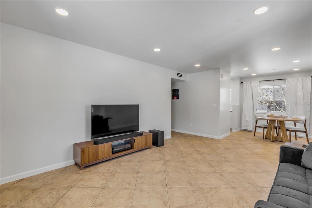 303 Ridge Boulevard, Unit 2100 Daytona Beach, FL 32119 - Photo 8 of 27